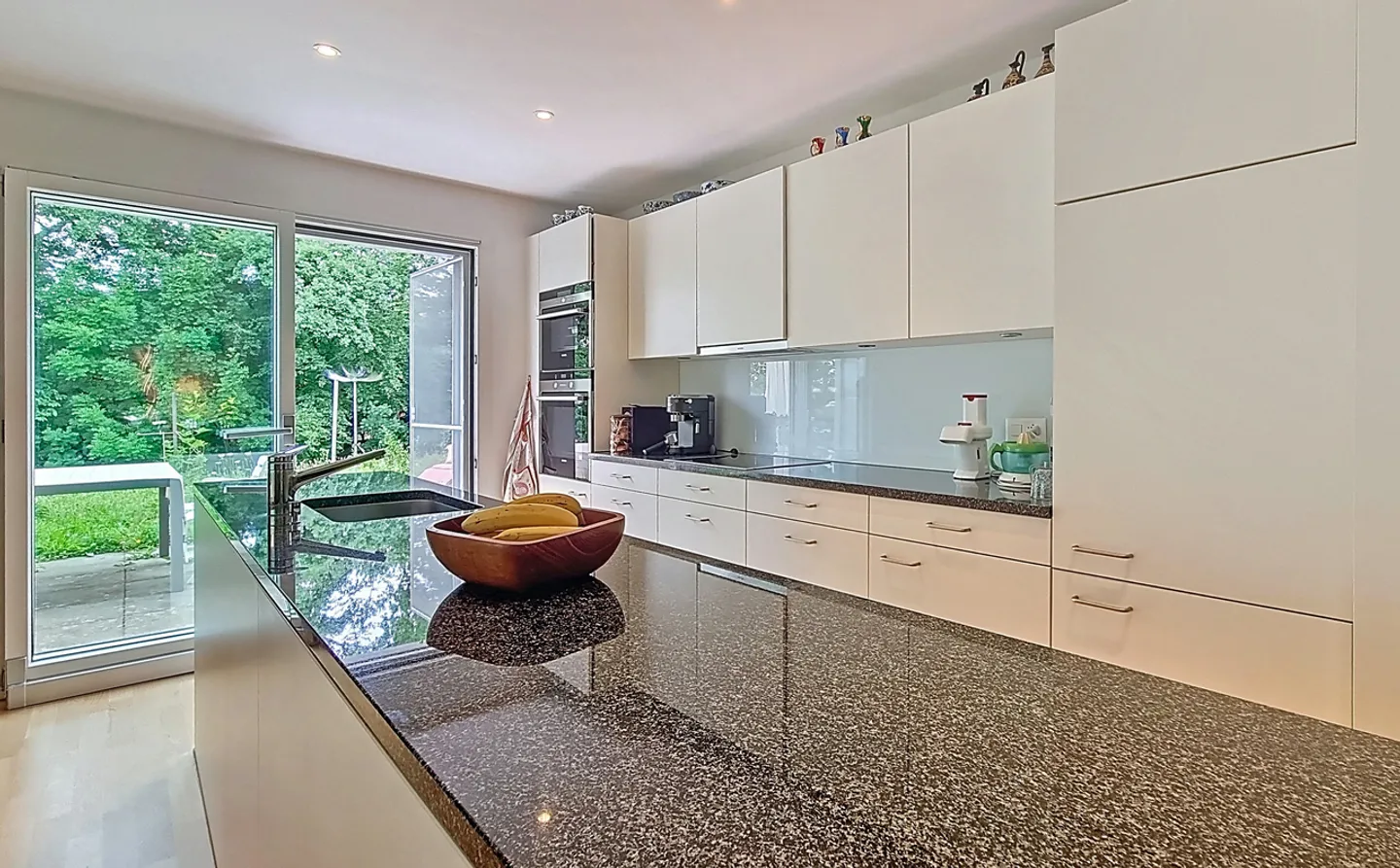 Very nice 3.5 room apartment 109 m2, quiet with terrace and garden! - Photo 2 of 10