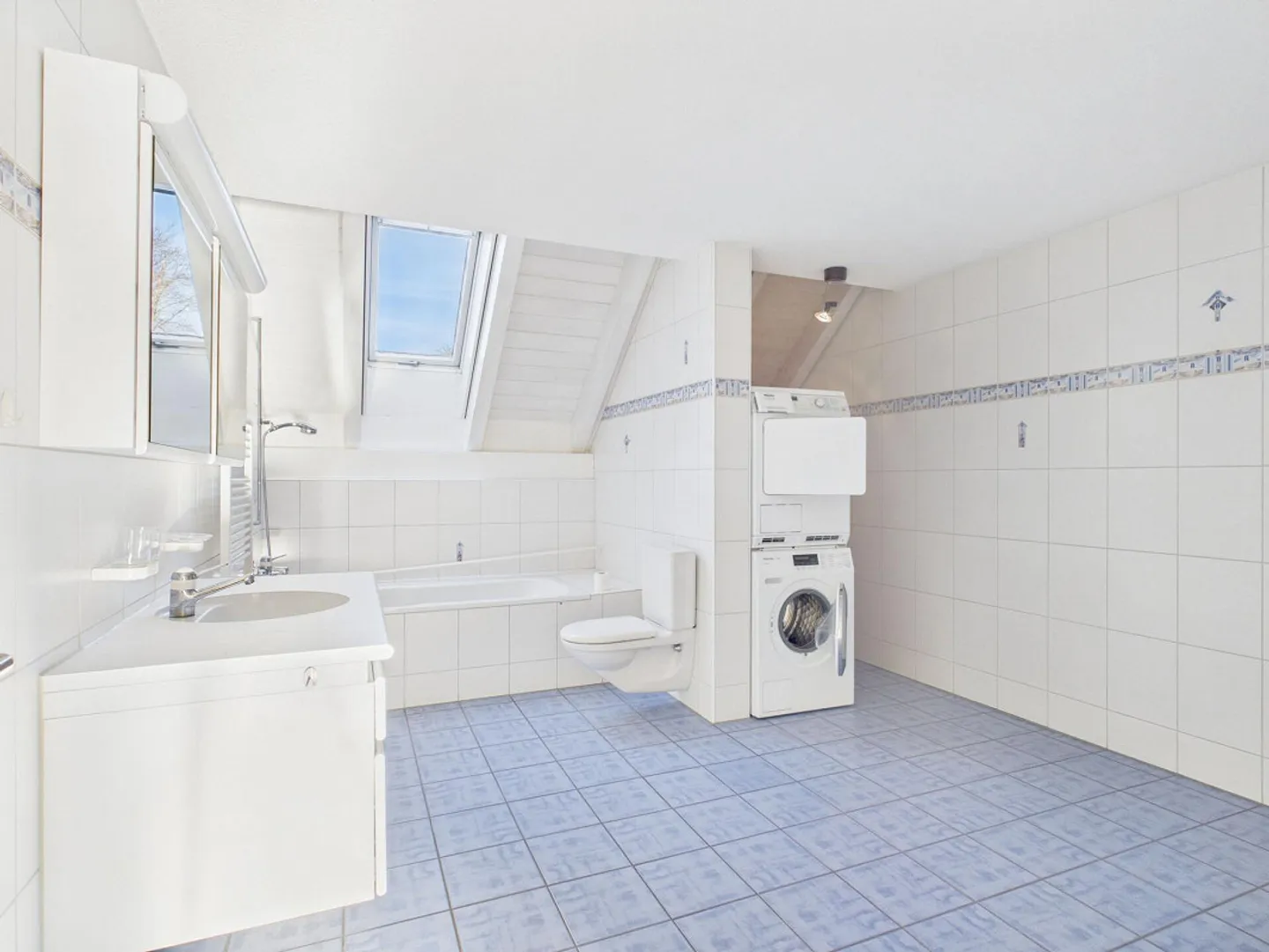 Spacious living like in a single-family home - Photo 13 of 15