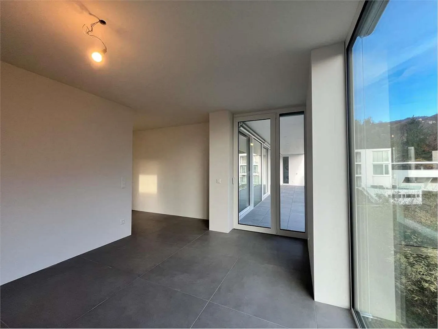 Elegante, Neu, Modern 3.5 Zimmer - Foto 10 von 13