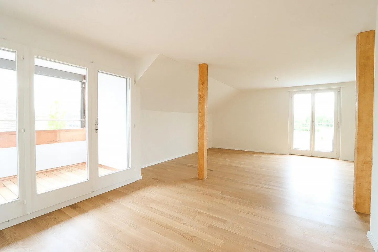 Modern Living with Style - Photo 5 of 11