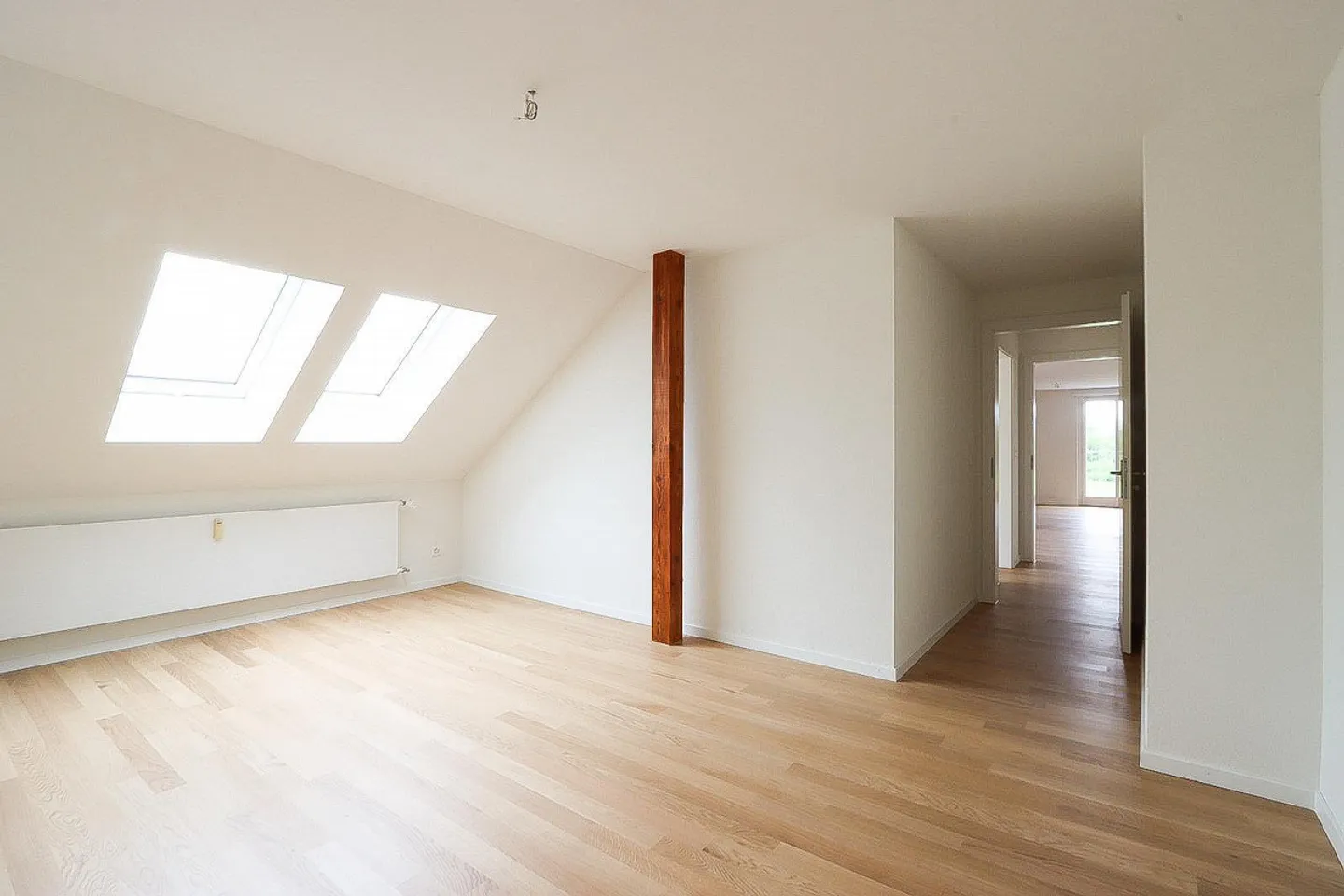 Modern Living with Style - Photo 8 of 11