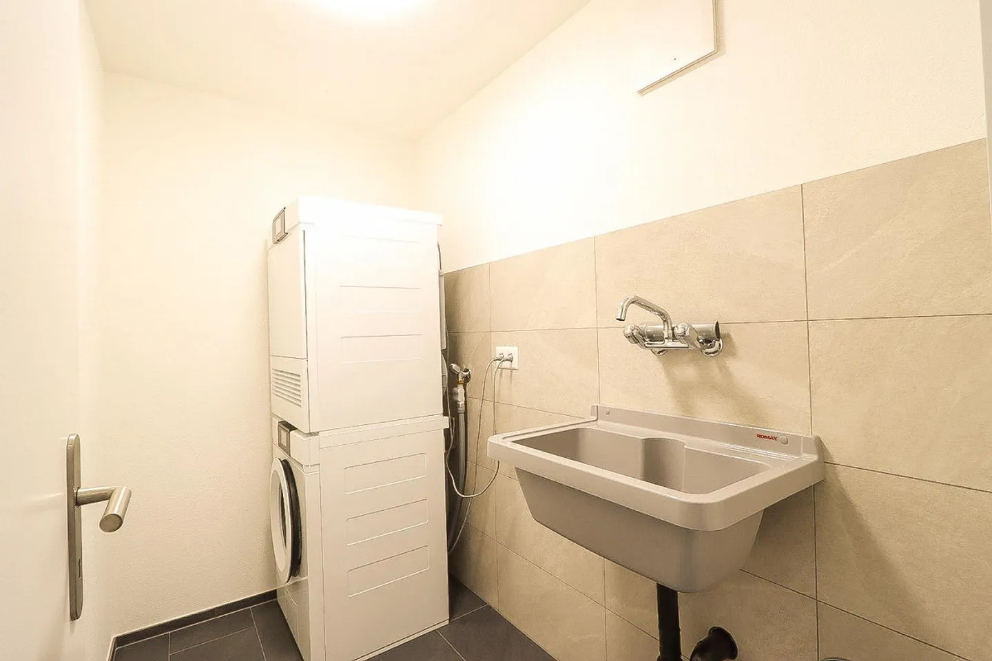 Modern Living with Style - Photo 10 of 11