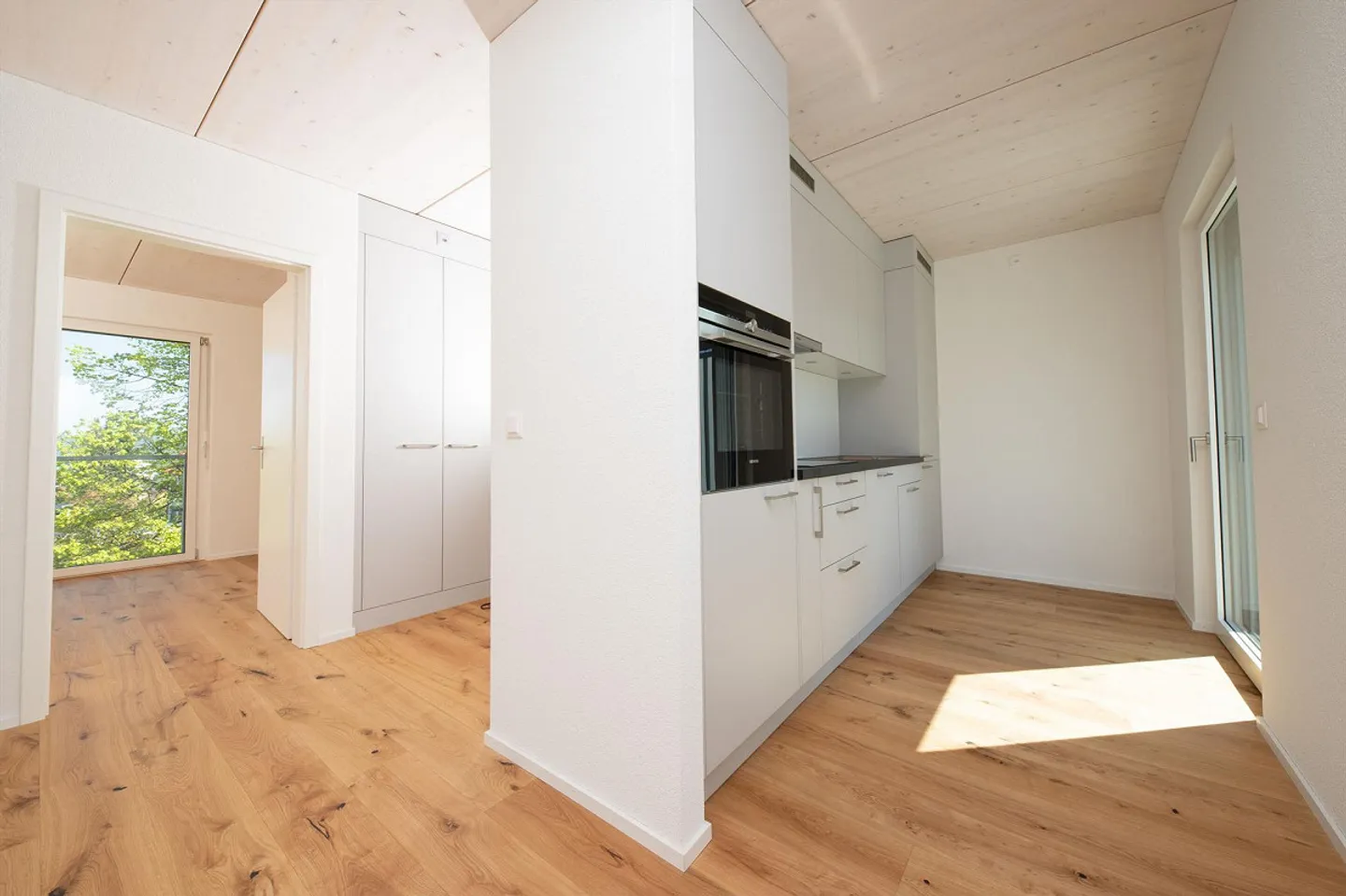 Modern Living in Frenkendorf 2.5-Room Apartment with Terrace - Photo 3 of 6