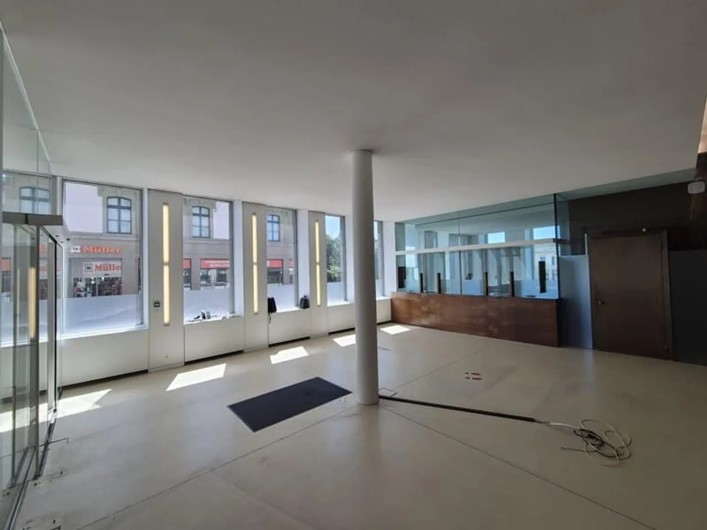 Espace commercial attrayant dans le meilleur emplacement central à Zofingen - Photo 3 sur 7