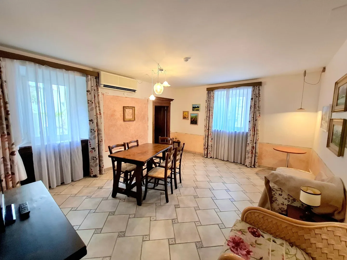 Benvenuti in questo esclusivo hotel storico nel cuore del cantone Ticino! - Foto 9 di 13