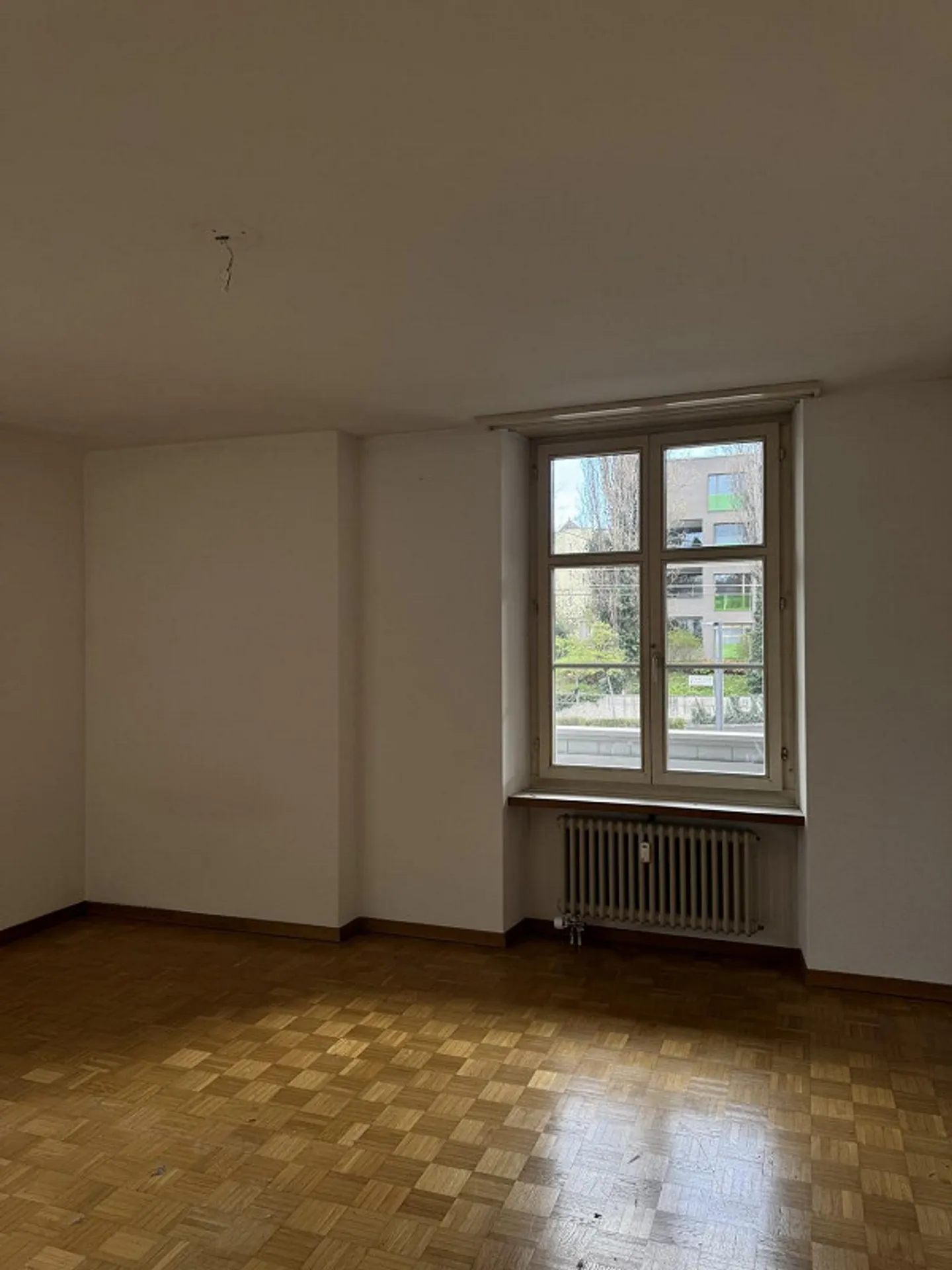 Recentemente ristrutturato - Incantevole appartamento con 3 stanze in posizione centrale a Binningen - Foto 7 di 9