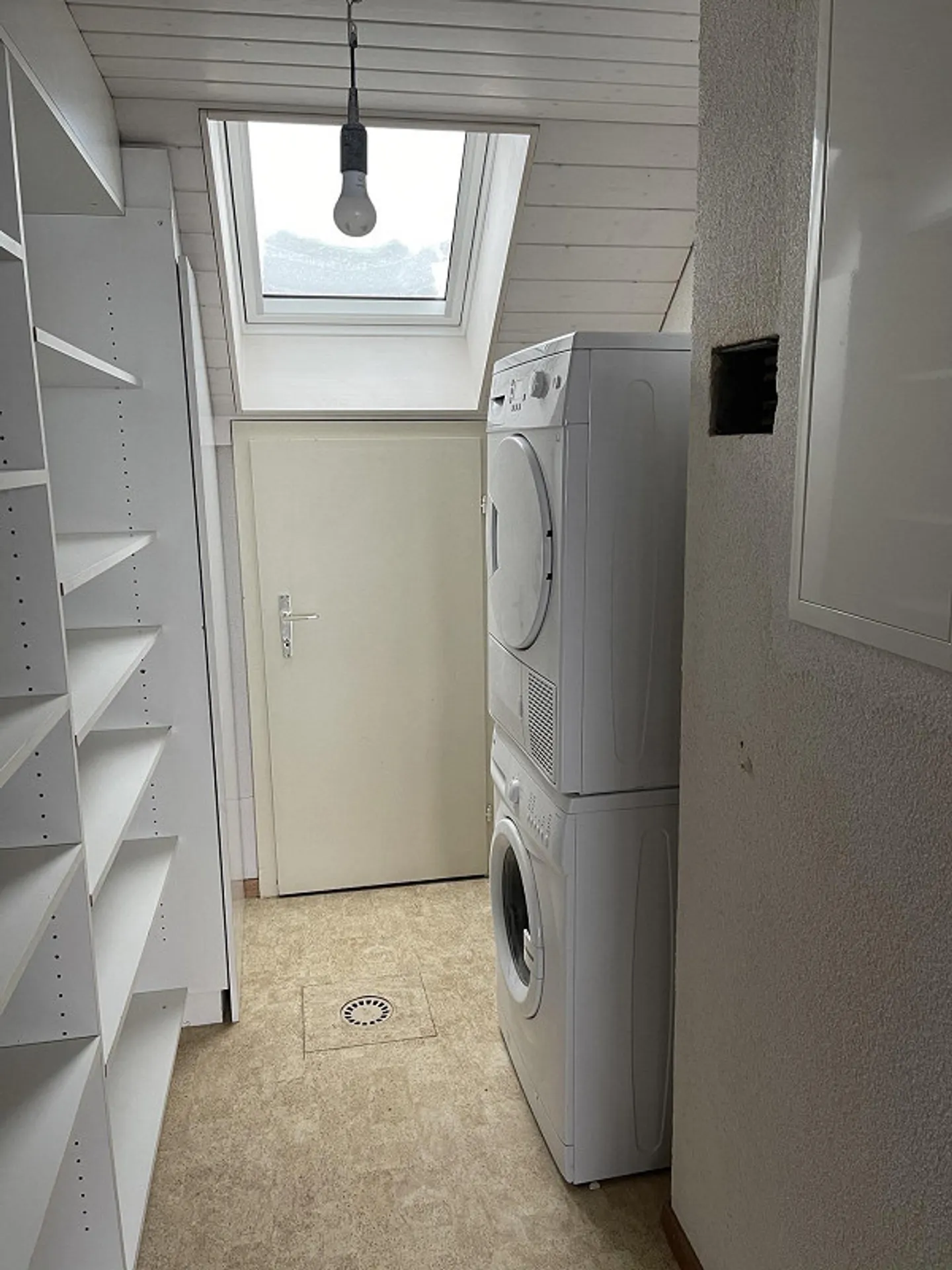 Charming Maisonette Apartment in Bettwiesen - Photo 7 of 12