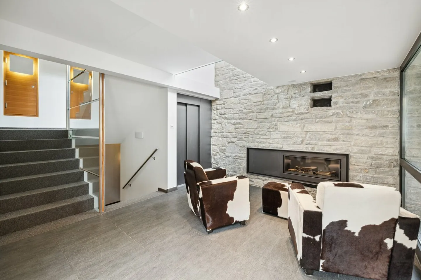 Appartamento in vendita - Foto 3 di 27