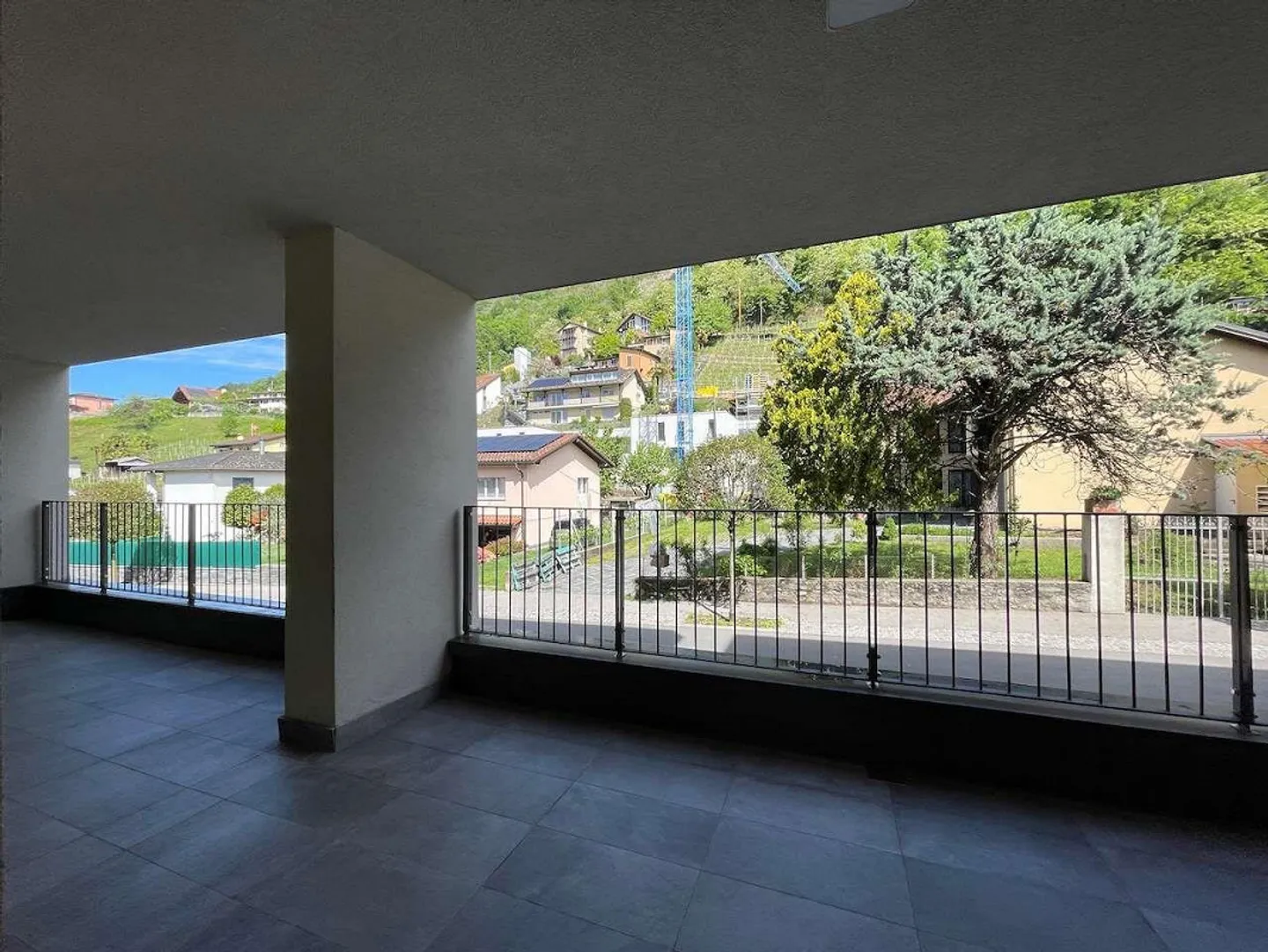 Gudo, appartement 2.5 pièces avec terrasse - Photo 4 sur 10