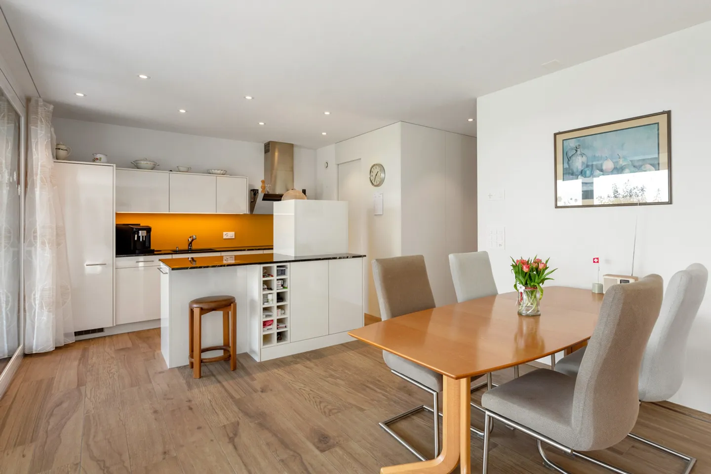 Modern and Comfortable Living with Spacious Garden - Photo 2 of 6