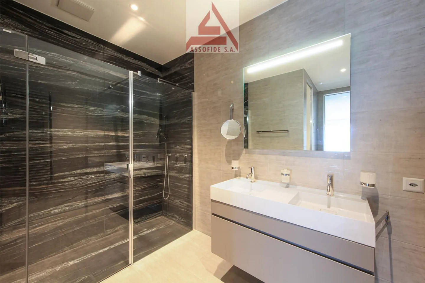 Luxury, privacy and breathtaking view - Photo 5 of 6