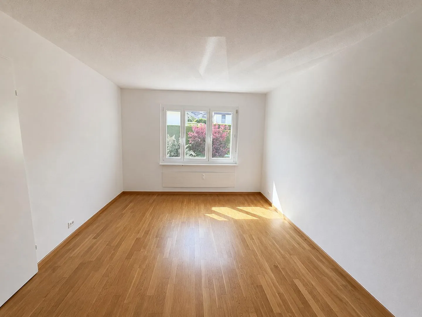 Geräumige Wohnung in grüner Lage - Foto 8 von 9