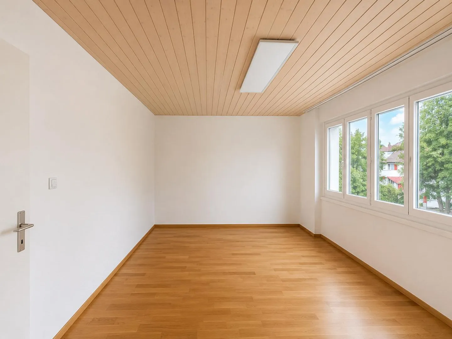 Geräumige Wohnung in grüner Lage - Foto 9 von 9