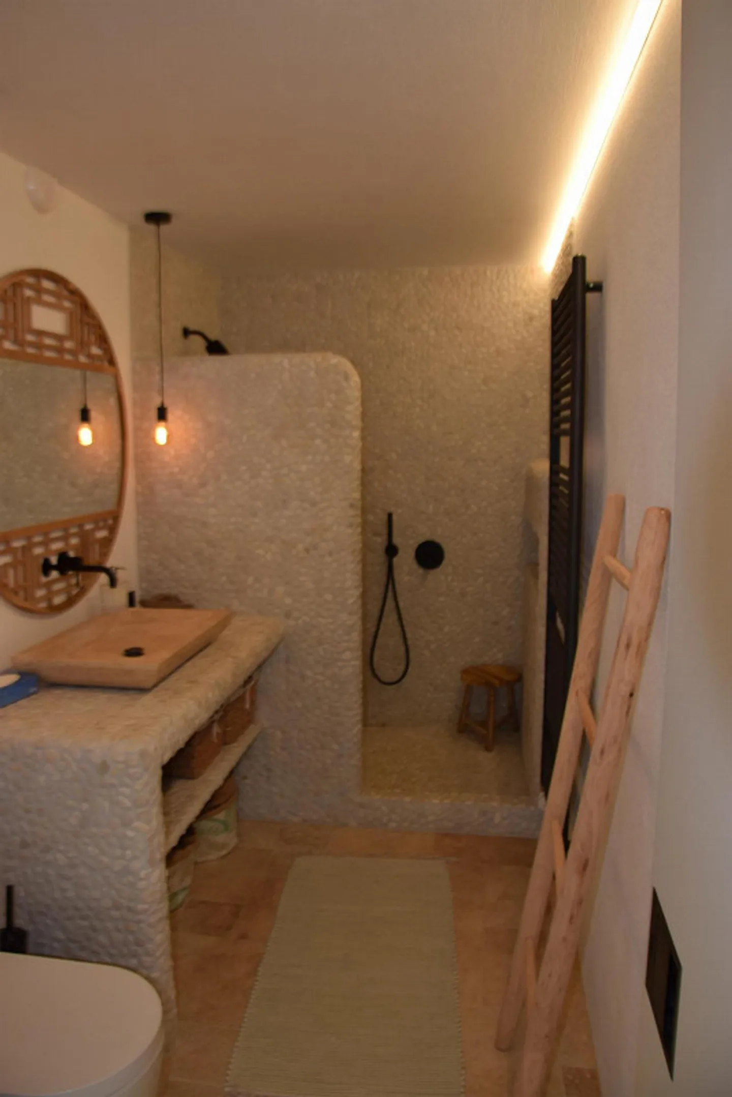 Furnished Bijou in Mediterranean Style - Photo 5 of 6