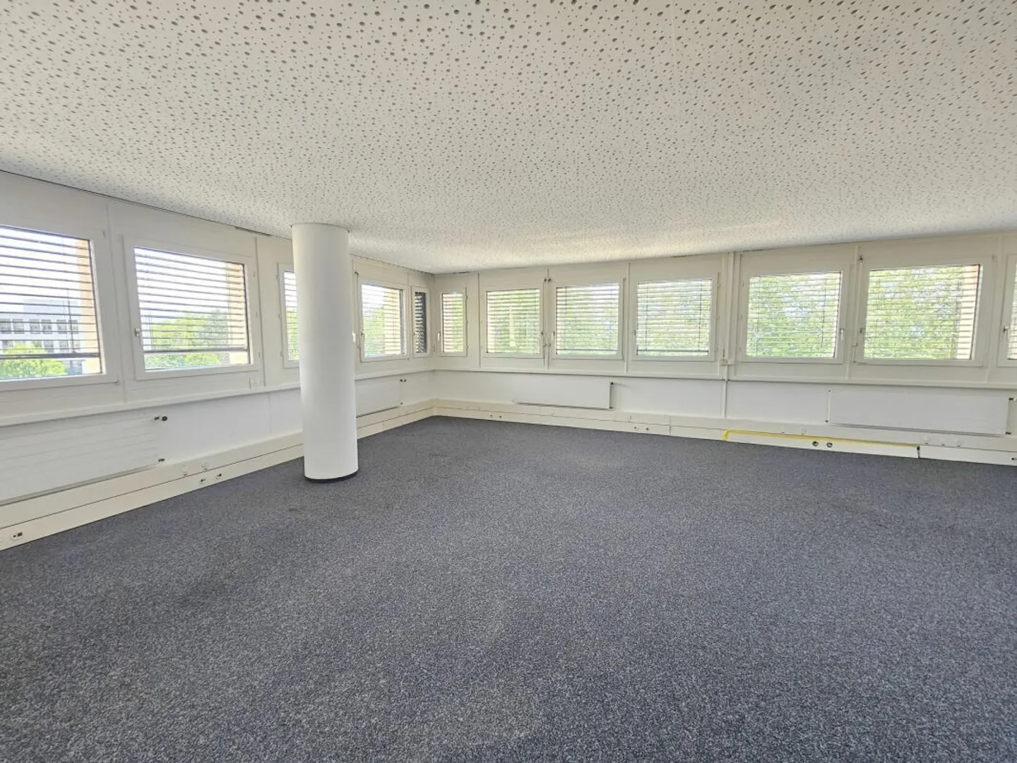 Achetez Vaud bureaux à Renens moins cher qu'un loyer et/ou profitez d'une rentabilité à +7%! - Photo 1 sur 8