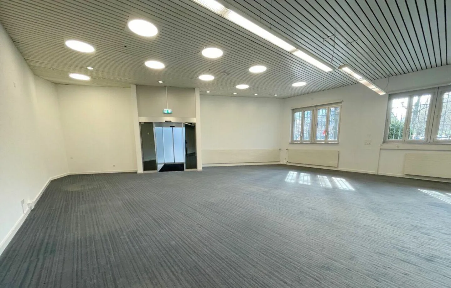 Flexible space on the ground floor, approx. 226 m² - Photo 3 of 9