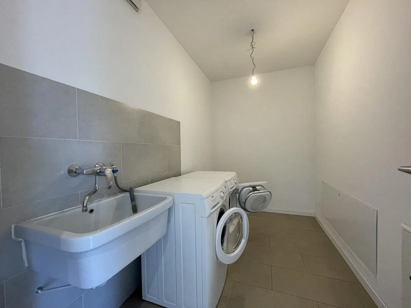 4.5-ZIMMER-WOHNUNG MIT OFFENEM BLICK - Foto 5 von 13