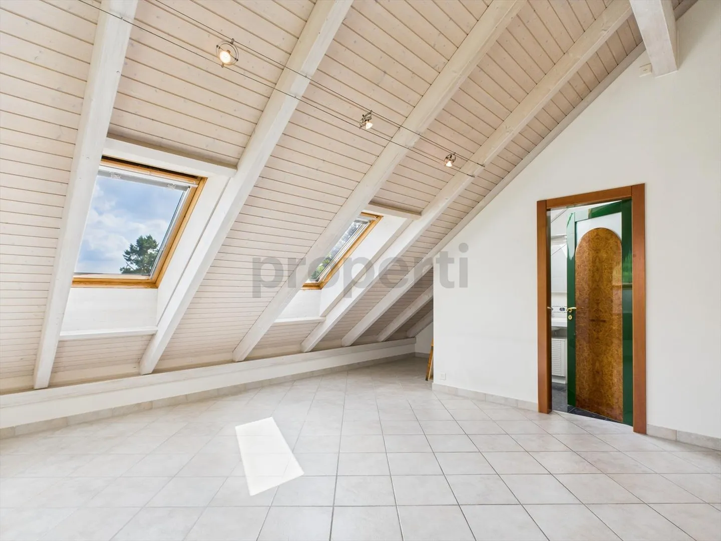 Casa a schiera di 8,5 vani - Foto 6 di 13