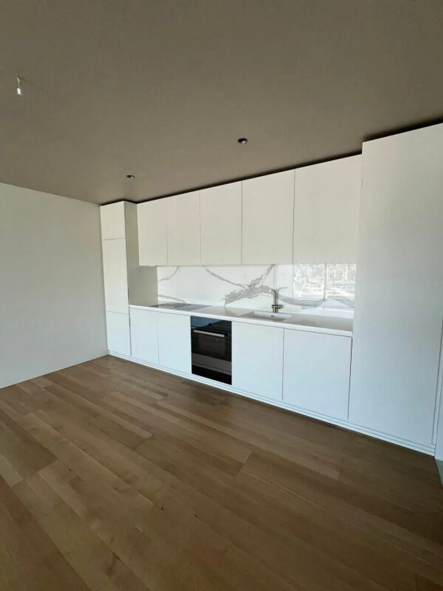 Appartement élégant et précieux de 3,5 pièces avec vue sur le lac - Photo 5 sur 9