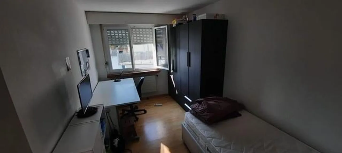 Charmante Wohnung in Rotmonten - Foto 3 von 8