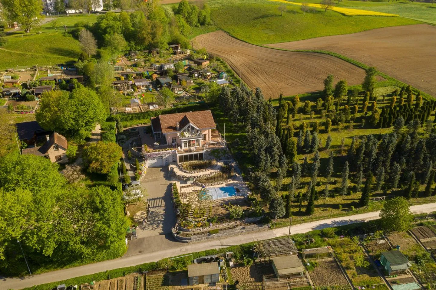 Perle en périphérie avec vue dégagée et piscine - Photo 5 sur 19