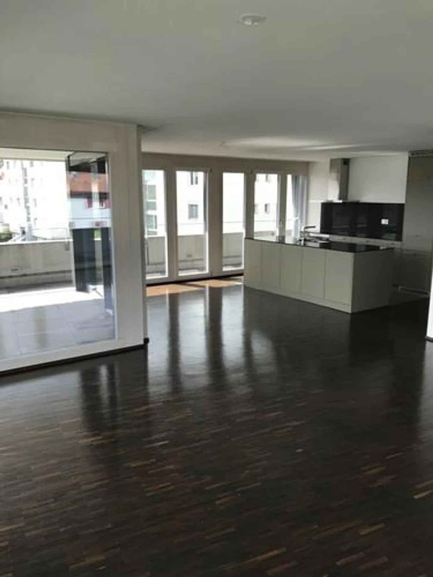 Modernes Apartment in Horgen - Foto 2 von 7