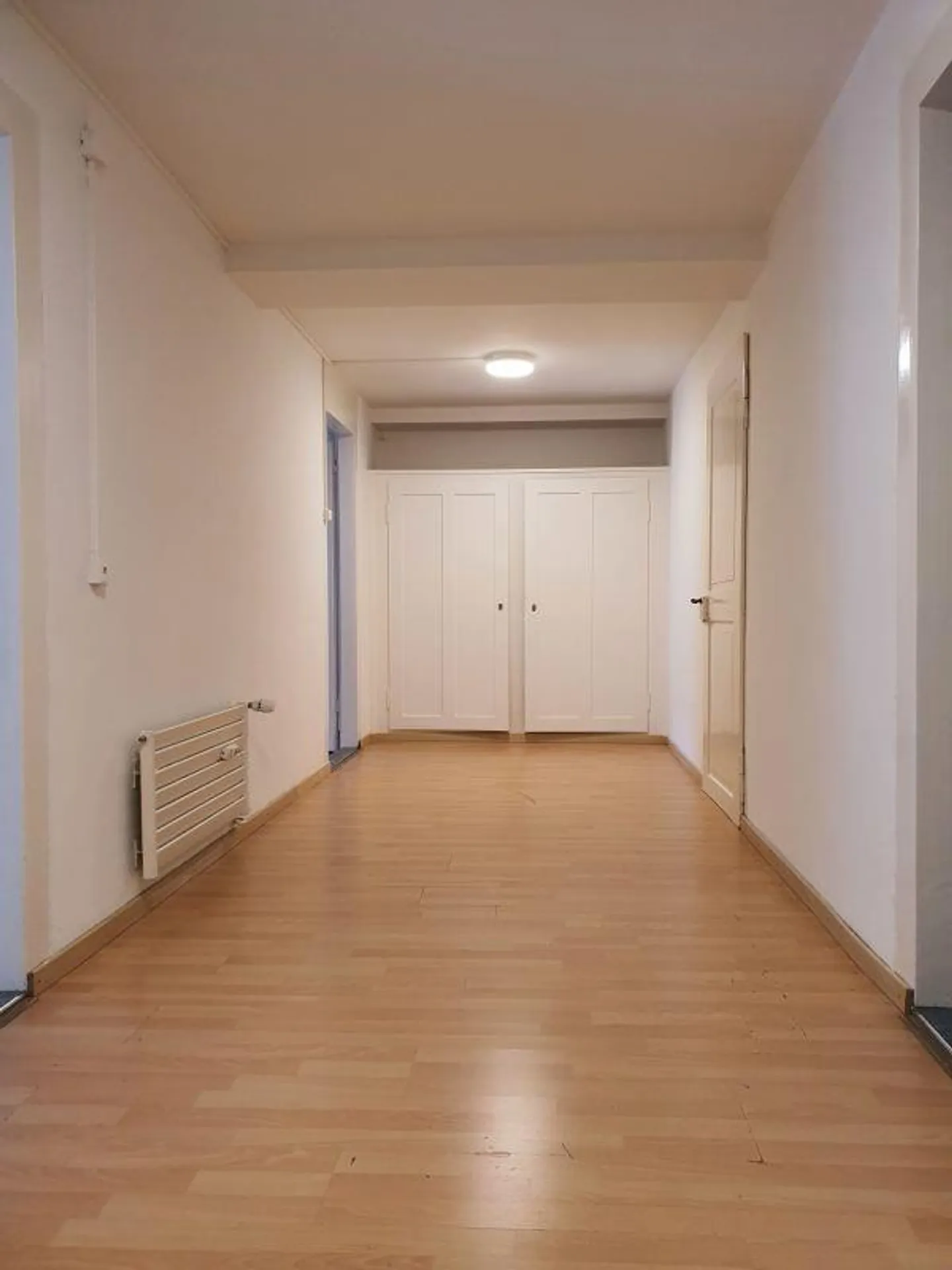Appartamento mansardato di 3.0 stanze, conveniente e ben mantenuto - Foto 5 di 8