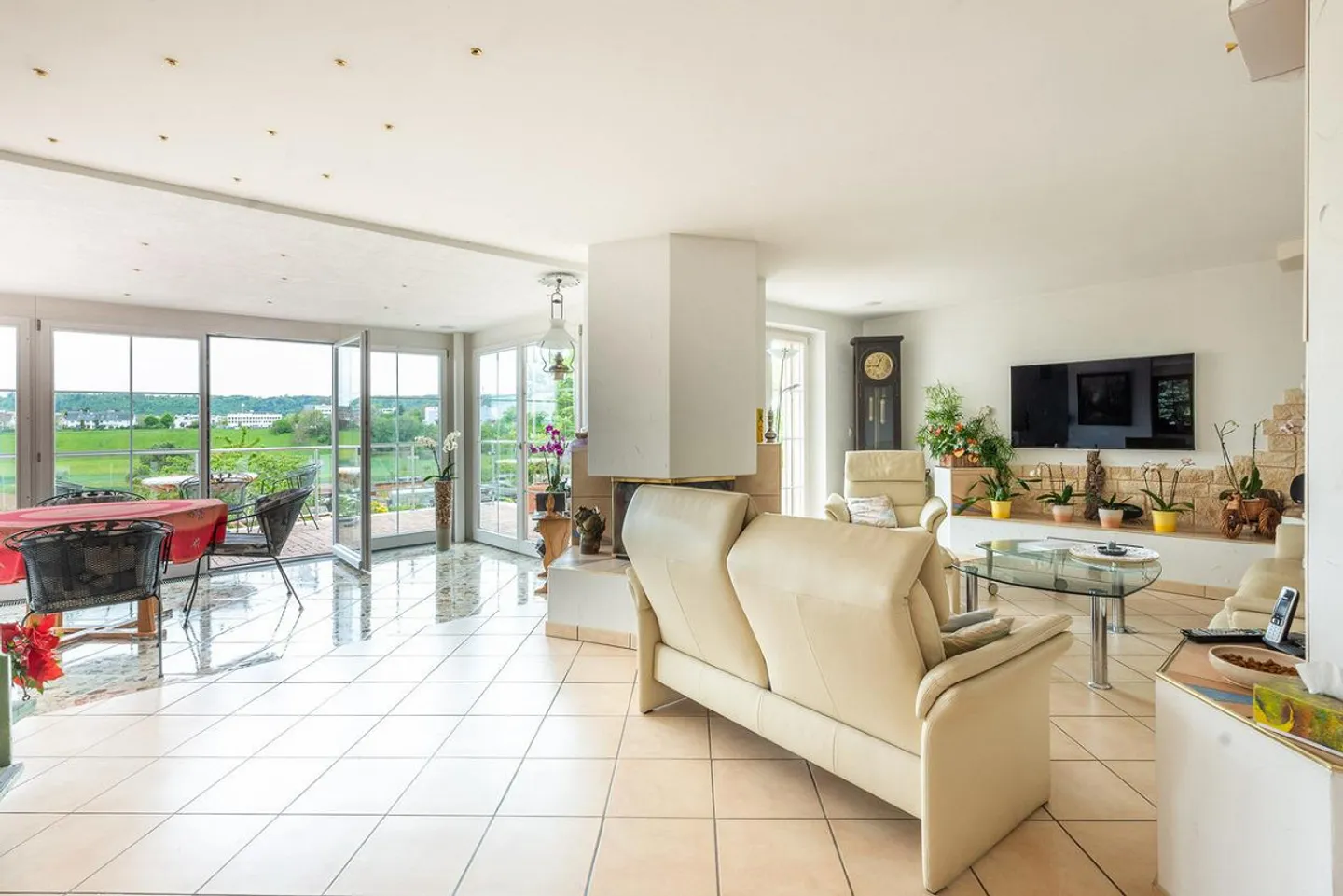 Perle en périphérie avec vue dégagée et piscine - Photo 15 sur 19
