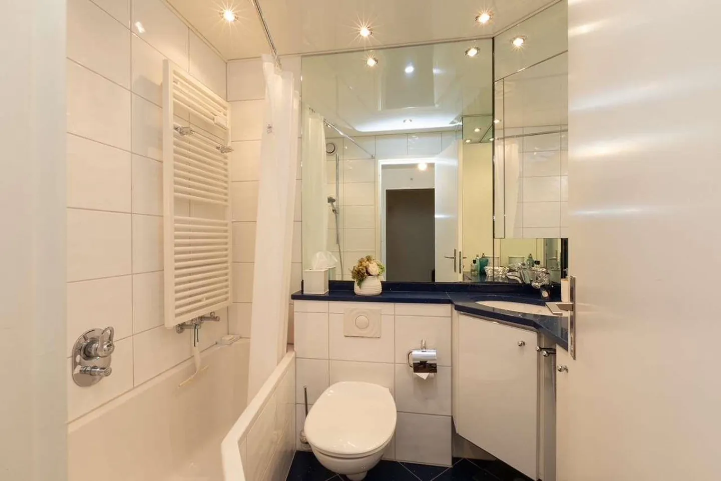 Characteristic 1.5-room apartment - Photo 8 of 11