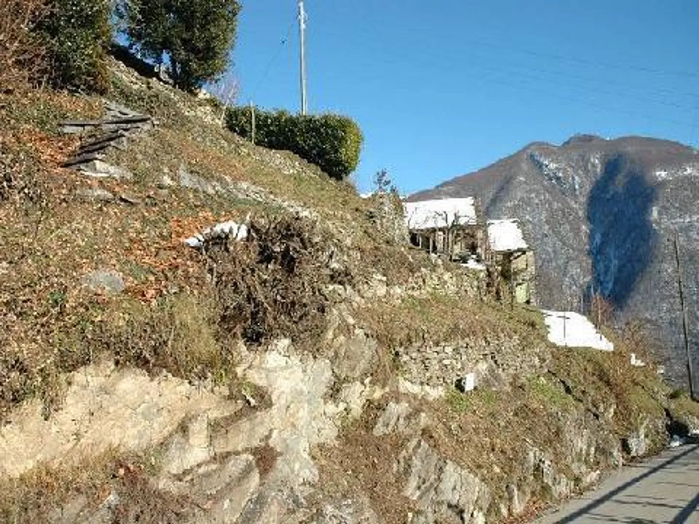 Baugrundstück in Mergoscia - Foto 4 von 11
