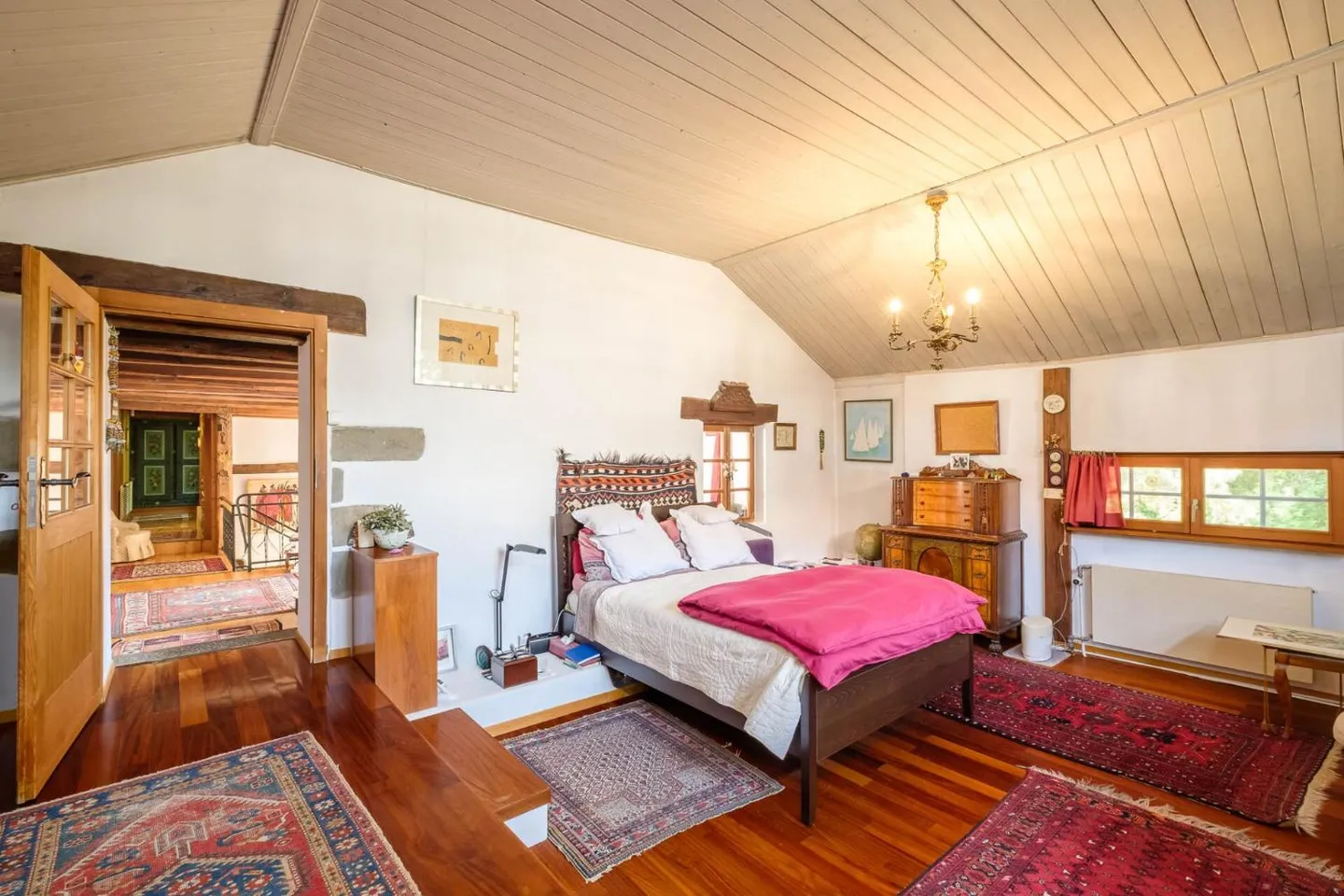 Casa di Villaggio Caratteristica con Giardino Fiancheggiato da Alberi - Foto 5 di 12