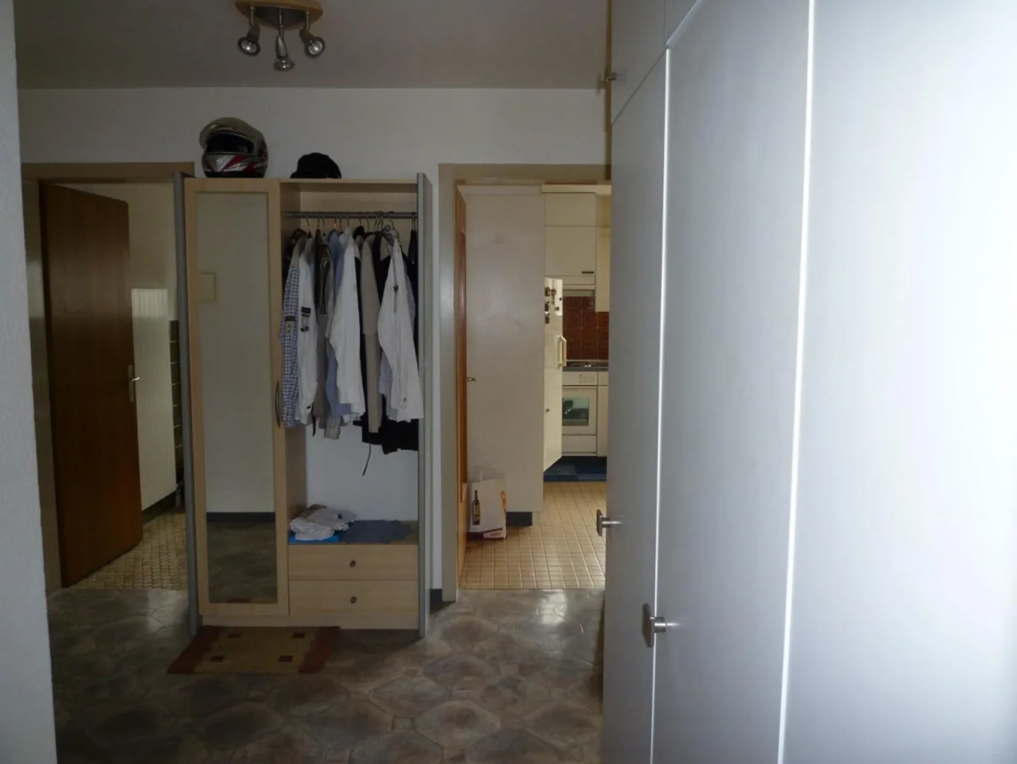 3½-Room Apartment 2nd Floor - Photo 5 of 6