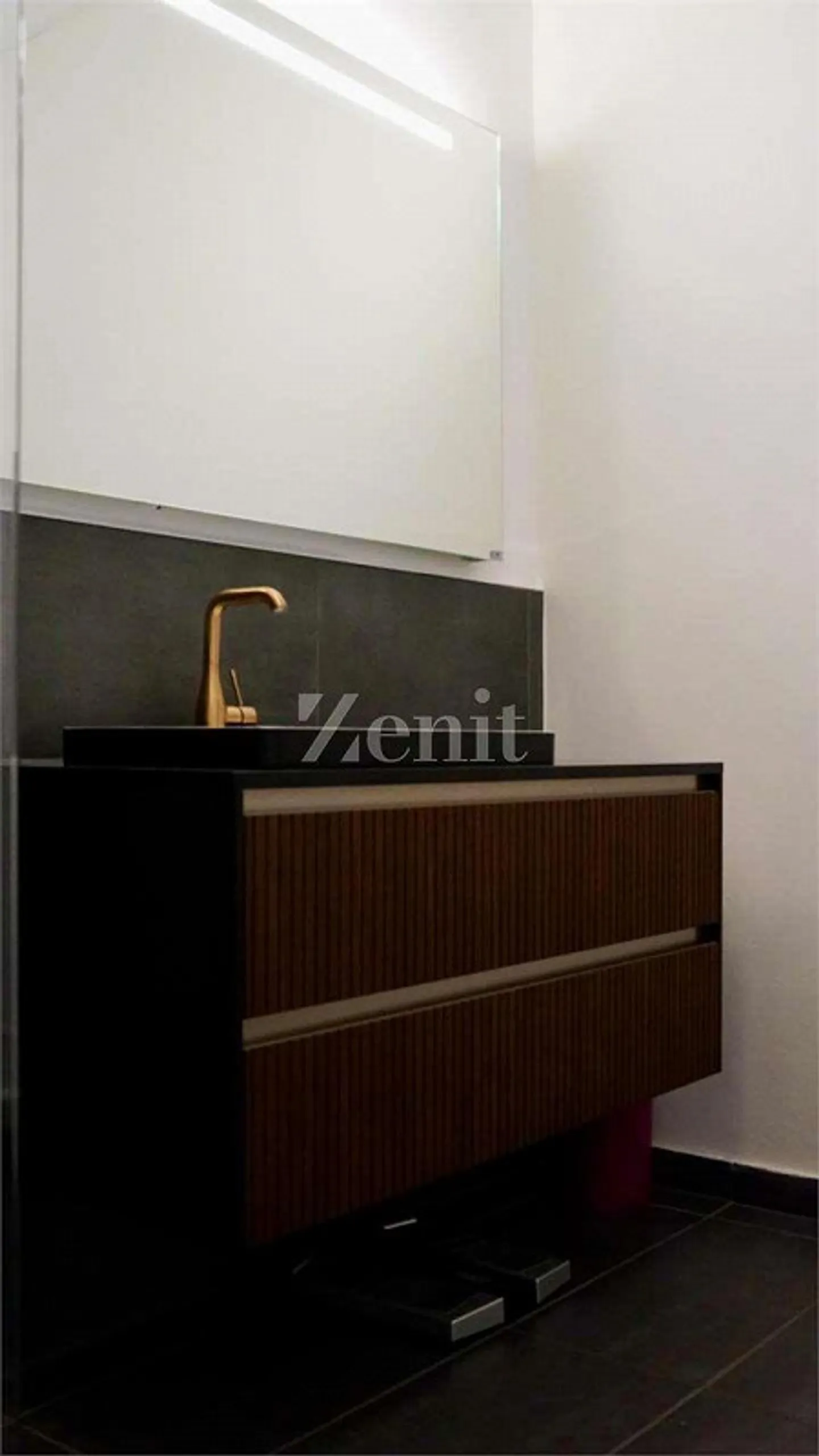 Penthouse moderne 2.5 pièces avec grande terrasse - Photo 8 sur 10