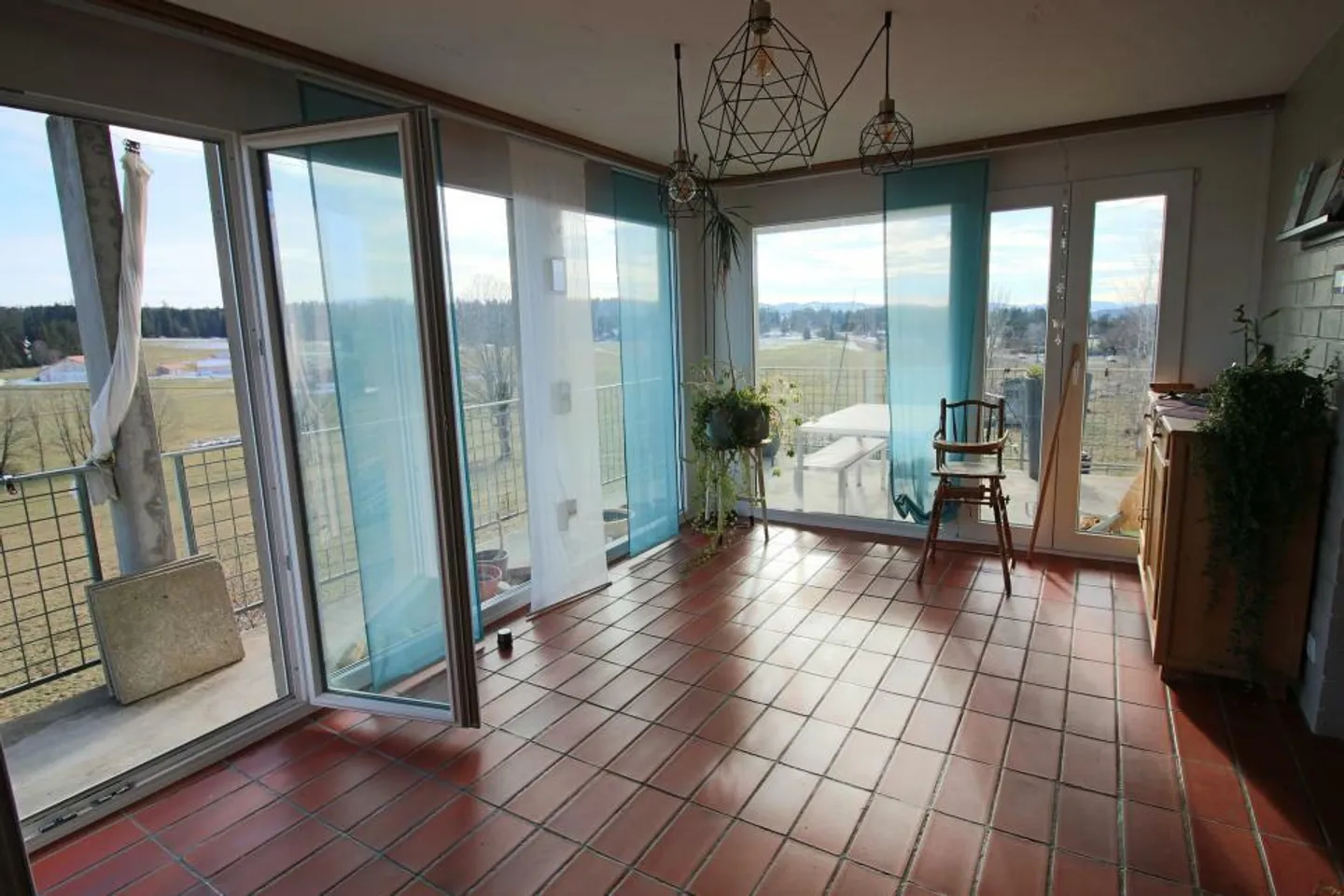 Villa con luminosità e vista eccezionale in zona mista - Foto 6 di 10