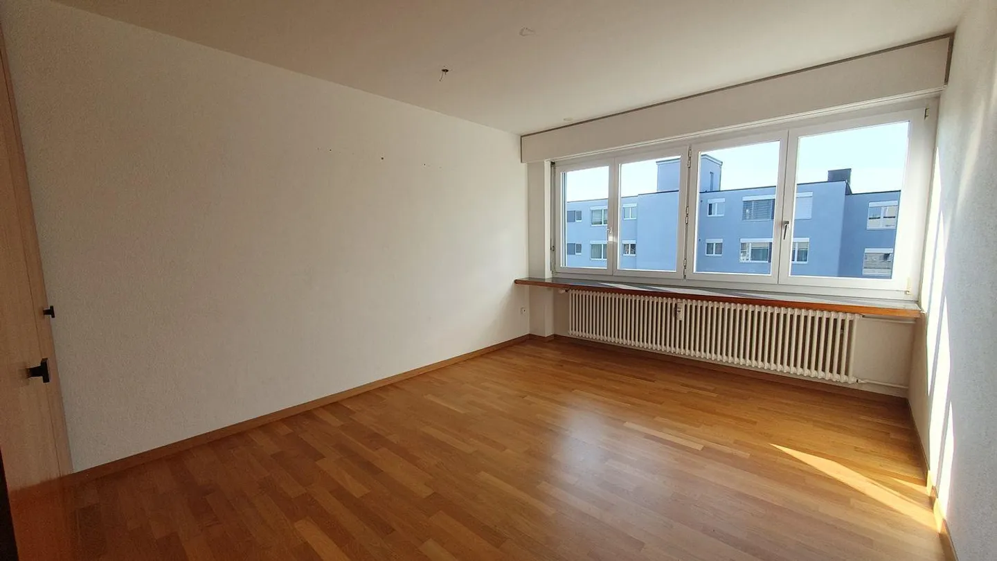 Attractive penthouse apartment in a central location - Photo 5 of 13