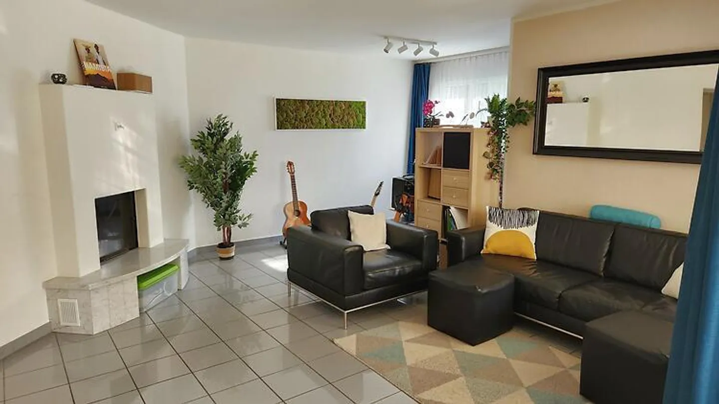 APPARTAMENTO 4½ LOCALI A KÜSSNACHT AM RIGI (SZ), ARREDATO, TEMPORANEO - Foto 1 di 10