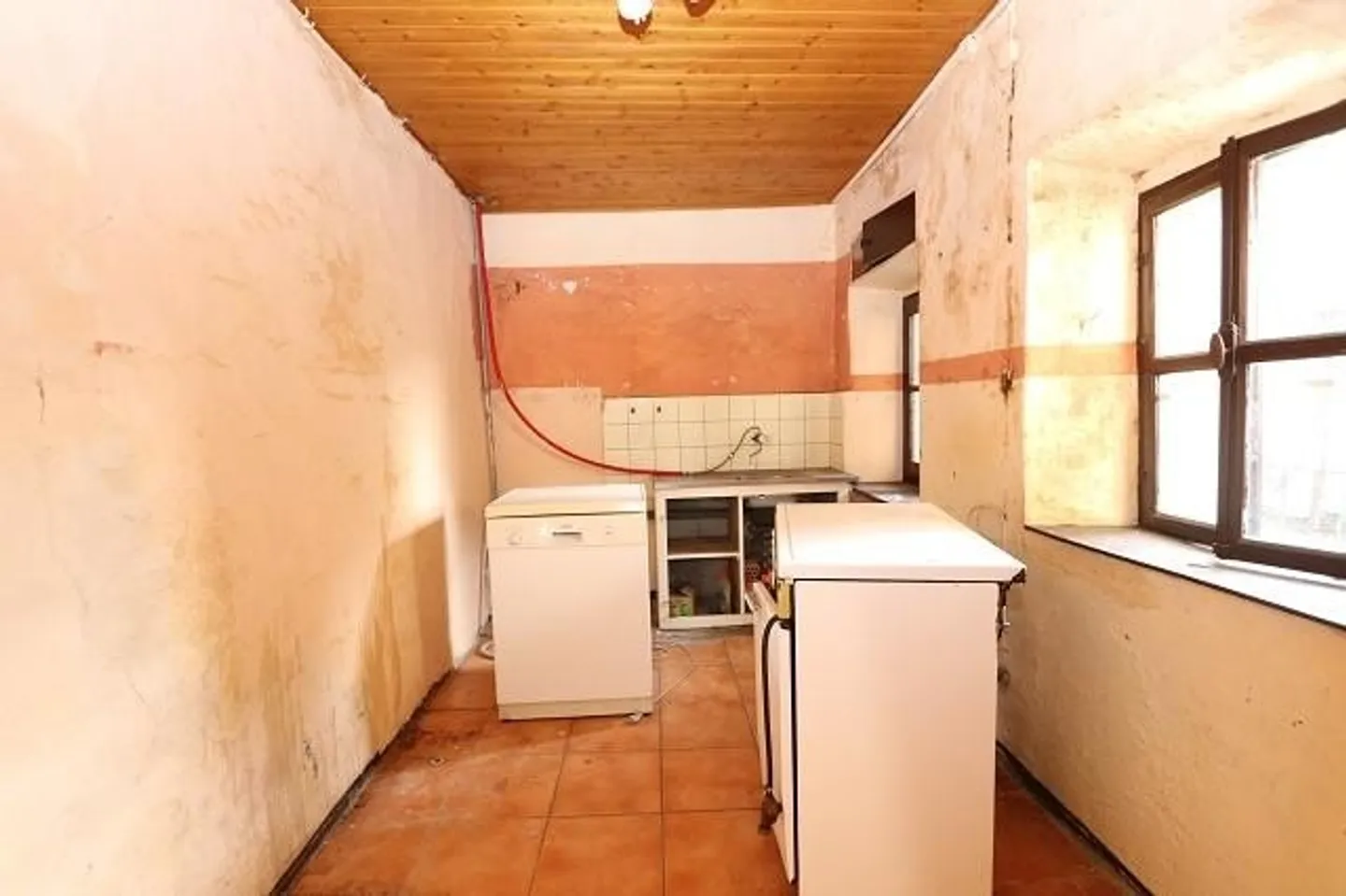 Casa di 5 locali nel nucleo da ristrutturare - Foto 12 di 19