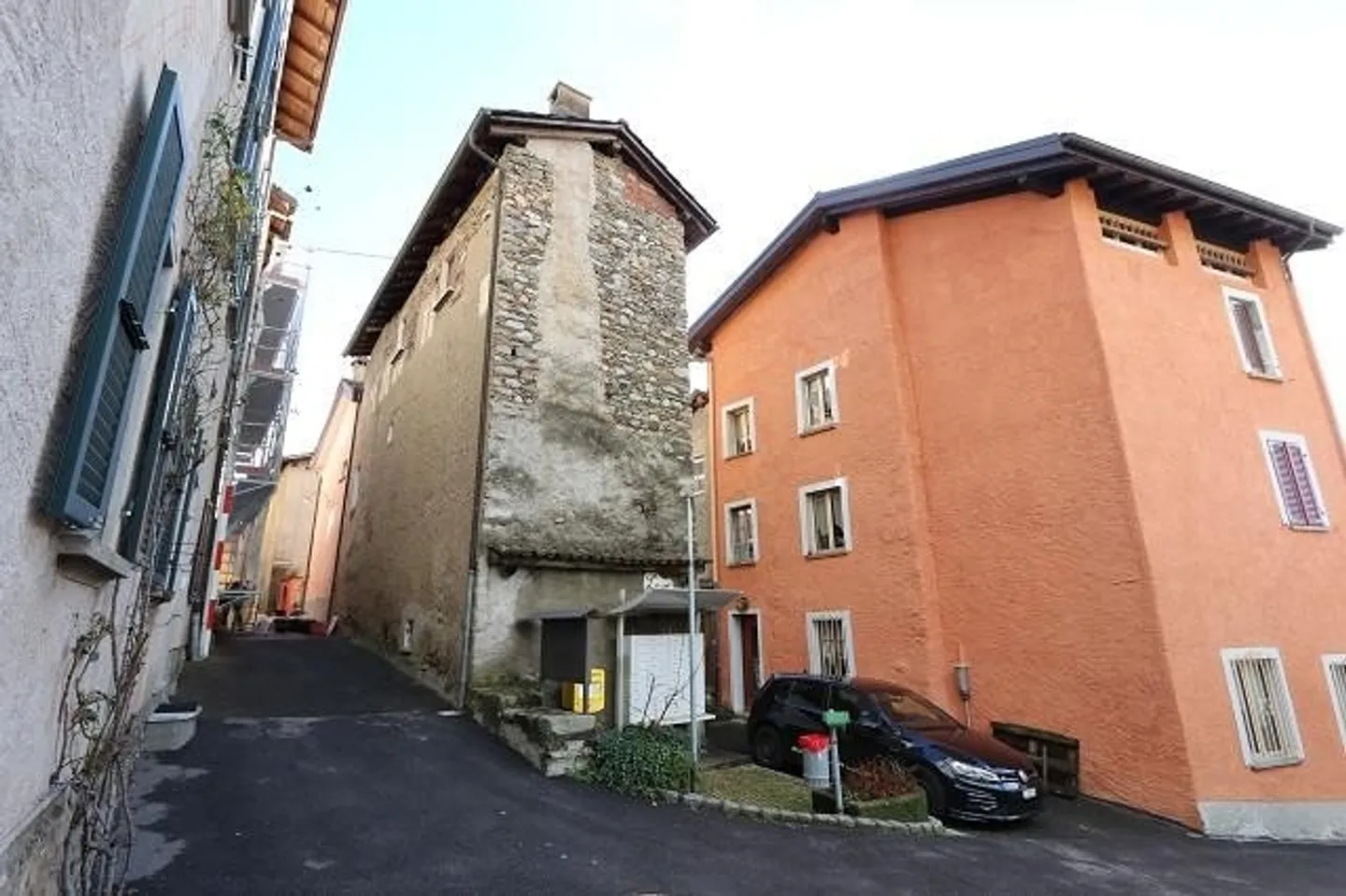 Casa di 5 locali nel nucleo da ristrutturare - Foto 18 di 19