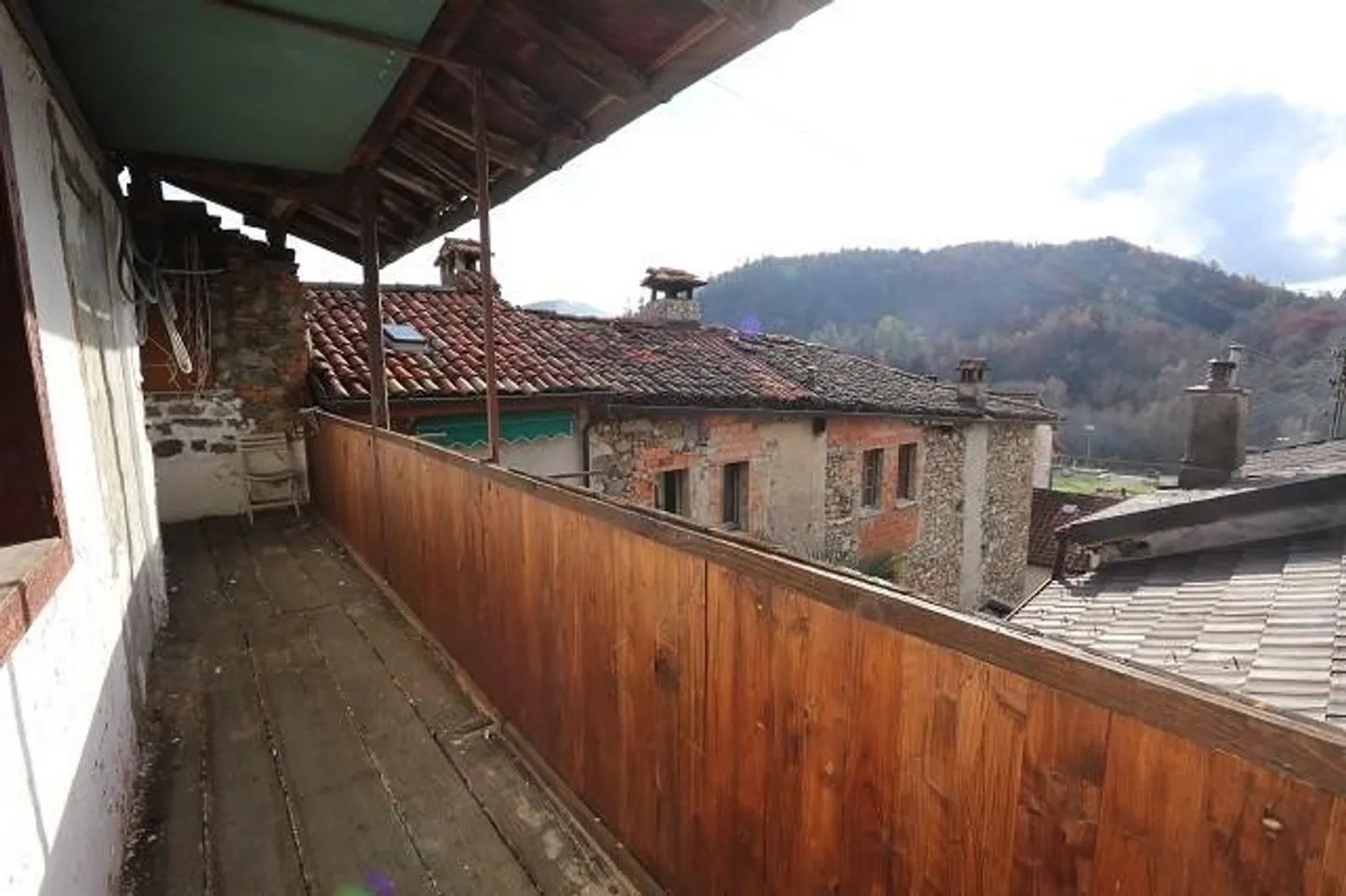 Casa di 5 locali nel nucleo da ristrutturare - Foto 5 di 19
