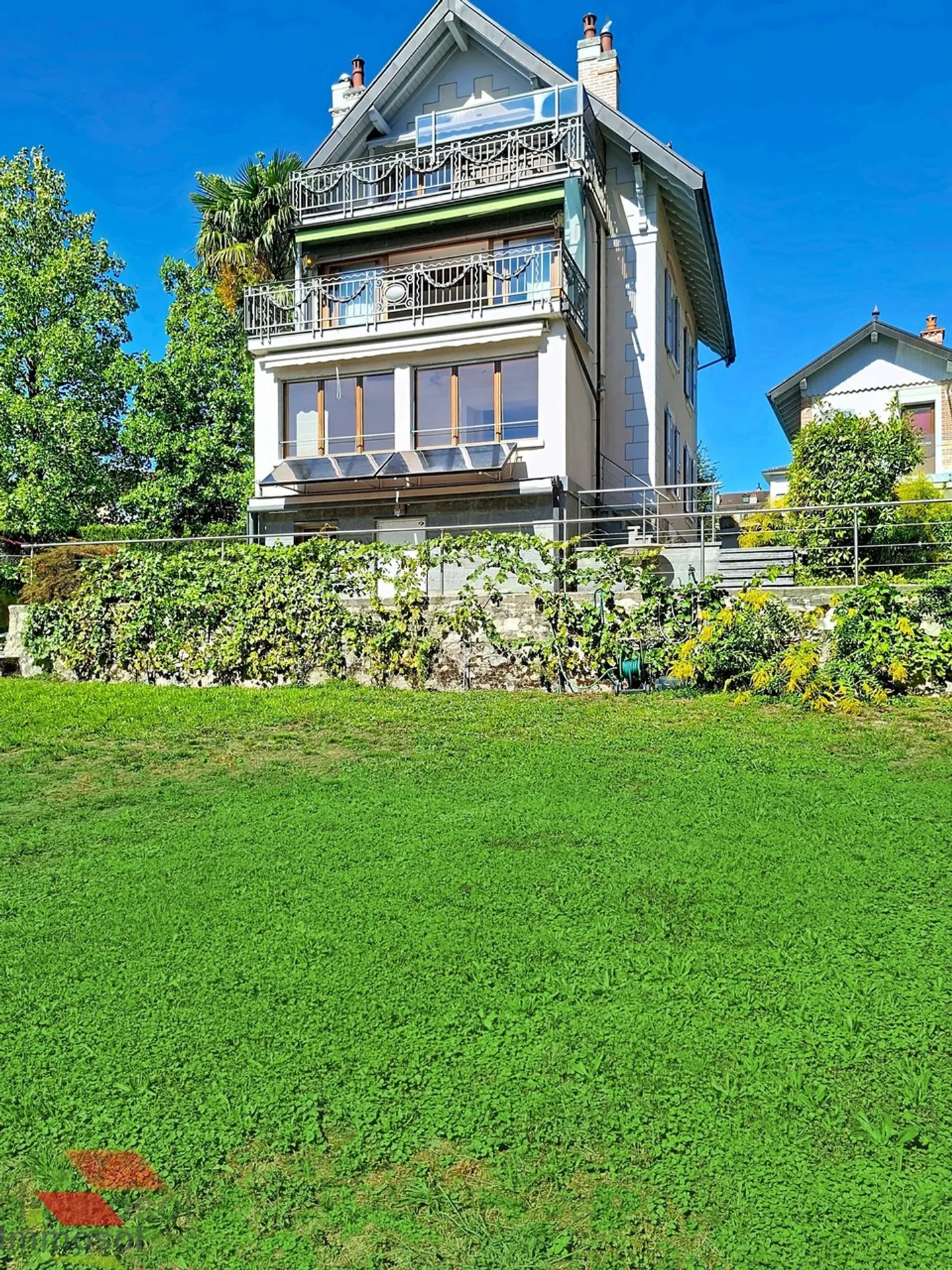 Herrenhaus aus dem Jahr 1903. Der Charme des Alten im Herzen von Pully - Foto 1 von 11