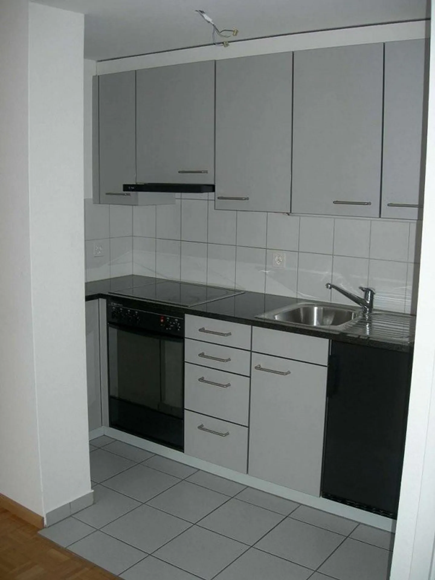 Vicino alla stazione SBB in una posizione tranquilla nel quartiere Gundeli - Foto 4 di 5