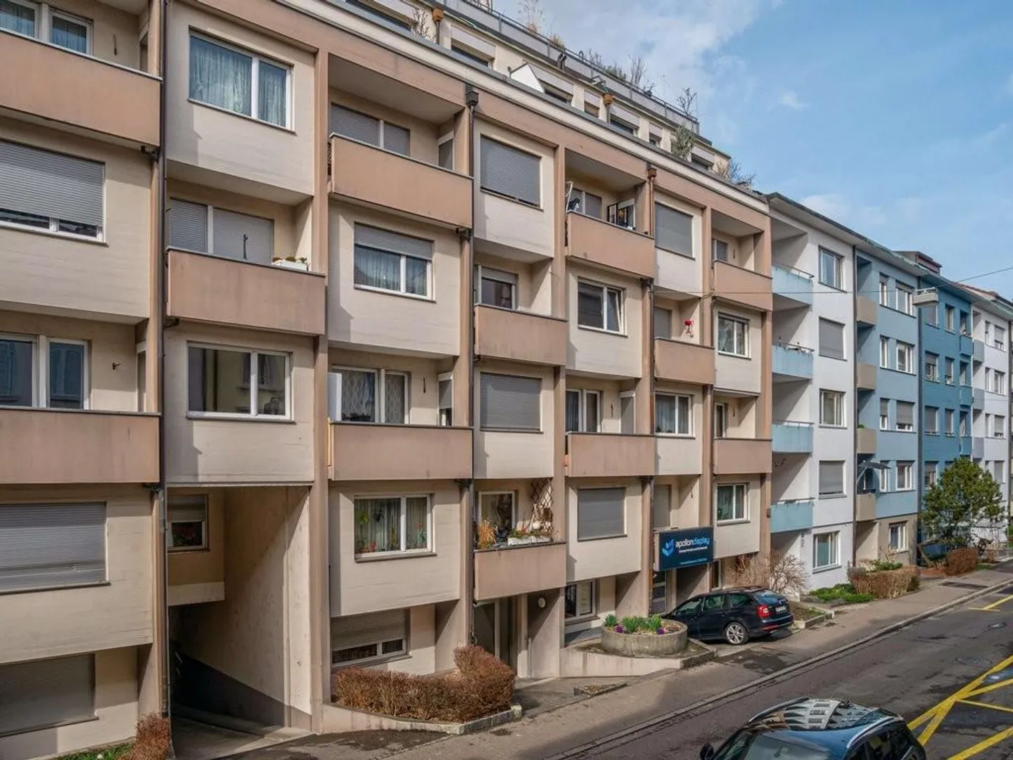 Vicino alla stazione SBB in una posizione tranquilla nel quartiere Gundeli - Foto 1 di 5