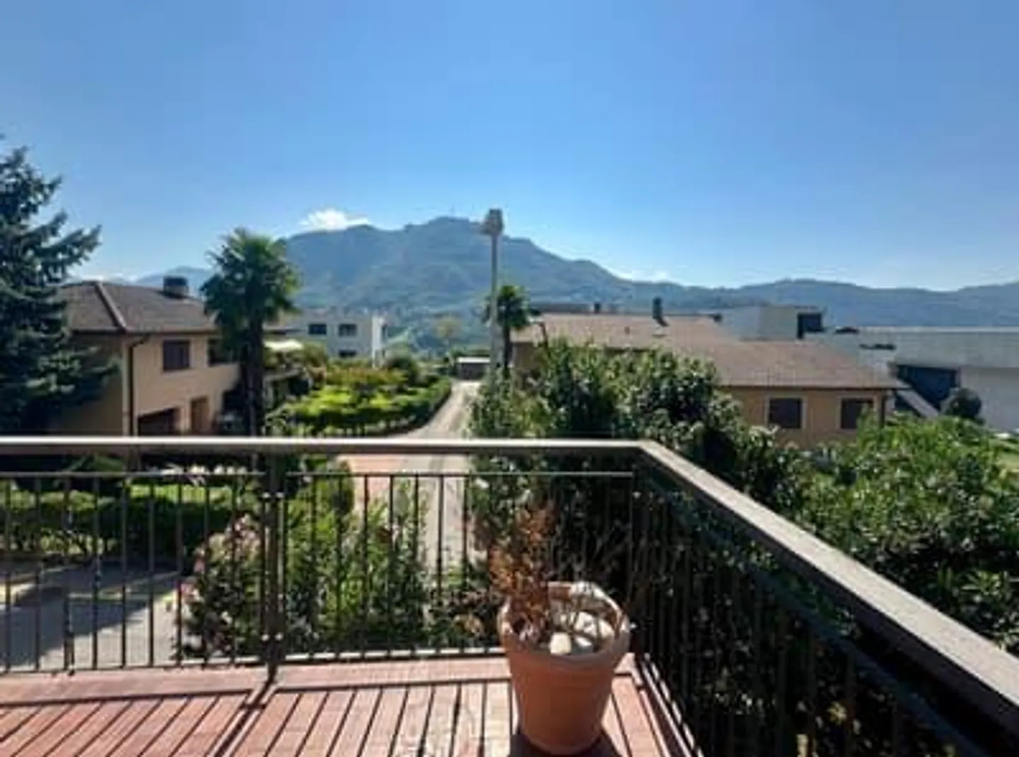 Casa indipendente con giardino a Montagnola - Foto 1 di 10