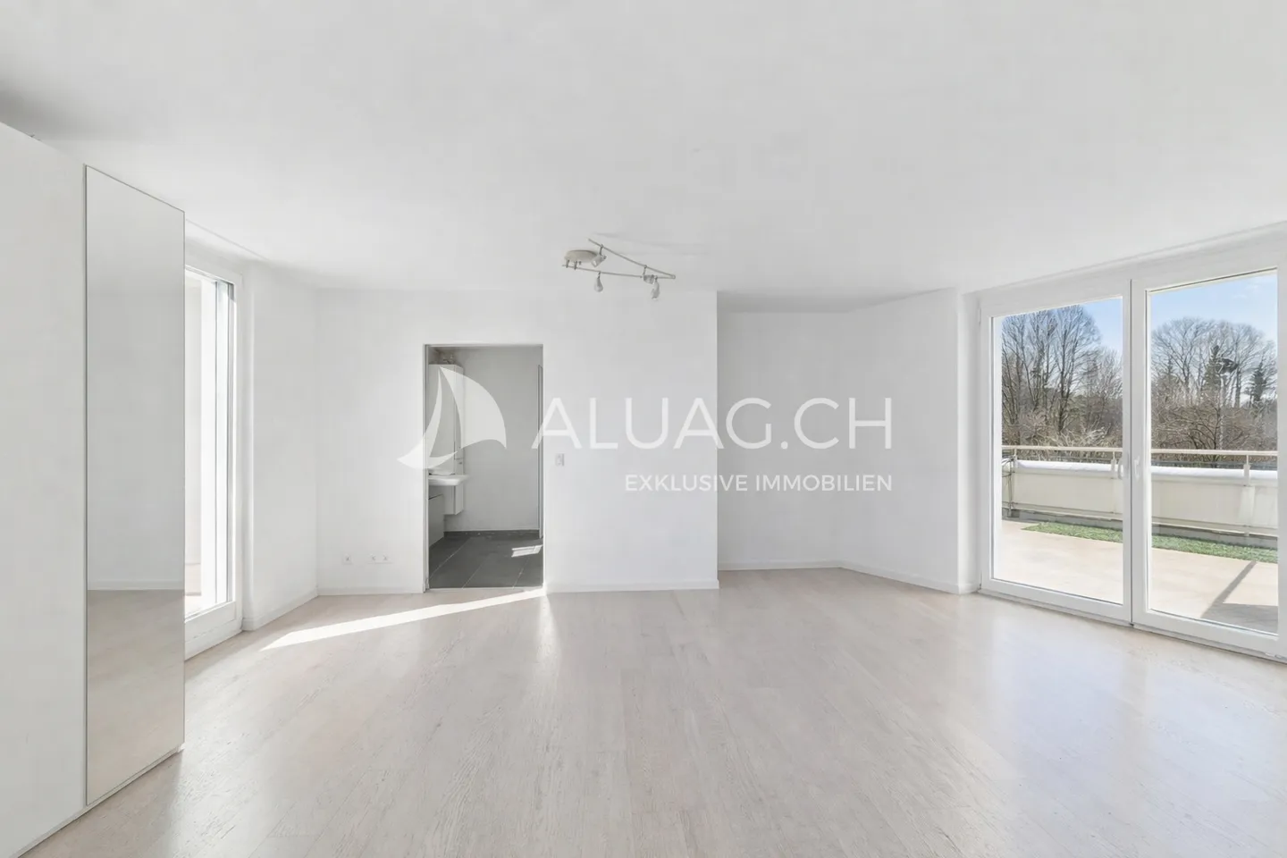 PENTHOUSE APARTMENT WITH DREAMLIKE LAKE VIEW - Photo 8 of 13