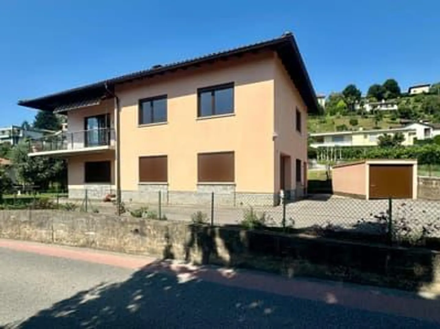 Casa indipendente con giardino a Montagnola - Foto 3 di 10