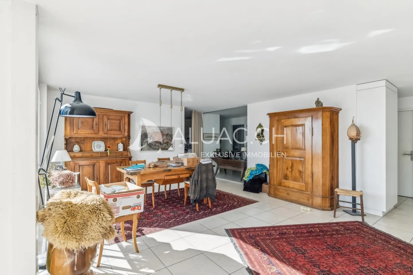 PENTHOUSE APARTMENT WITH DREAMLIKE LAKE VIEW - Photo 6 of 13