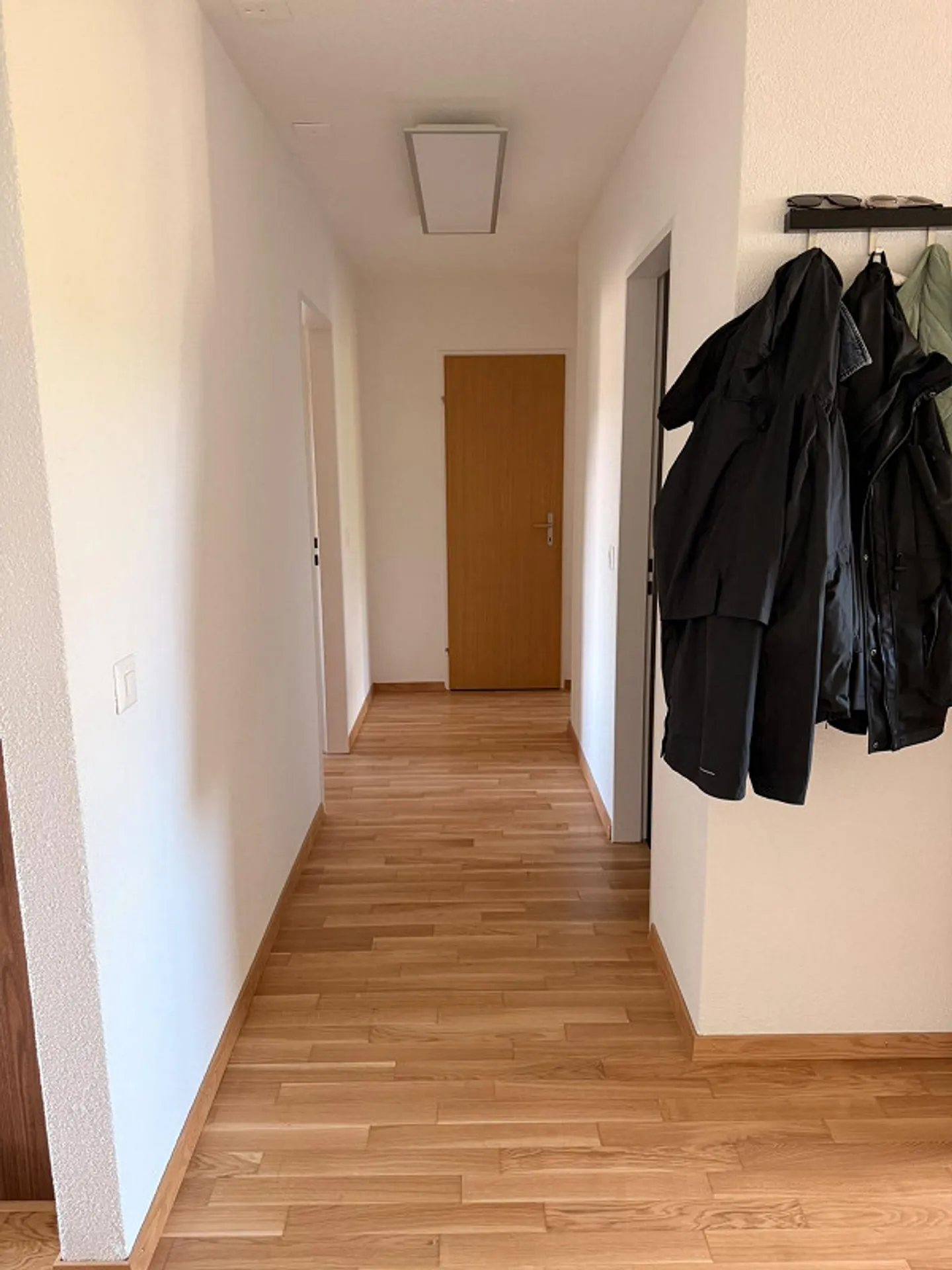 Luminoso appartamento di 3,5 locali in affitto a Suhr - Foto 1 di 7