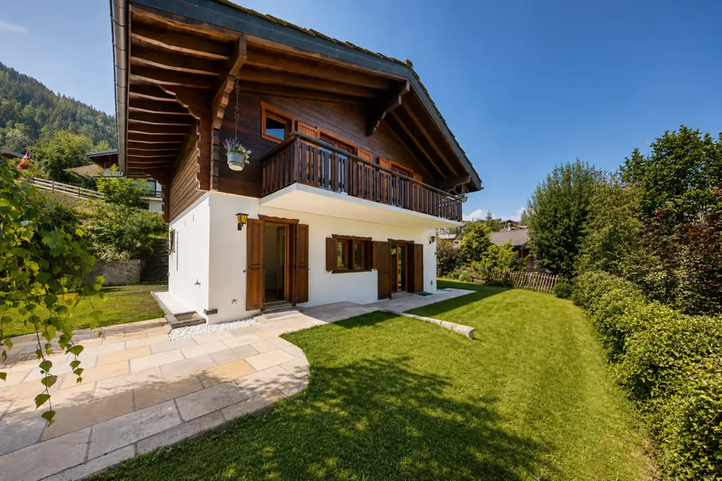 Bellissimo chalet ristrutturato a pochi minuti dal centro - Foto 2 di 13