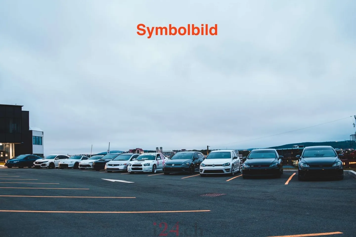 Posto auto sotterraneo n. 30 Mürtschenstrasse Buttikon - Foto 2 di 3