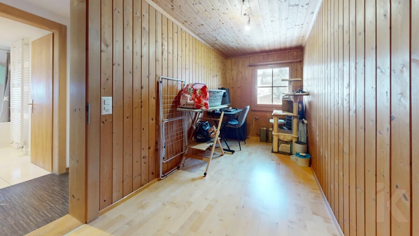 Spacious 4.5 Room Holiday Apartment in Vals - Photo 9 of 13